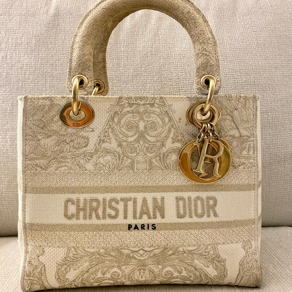 SOLD! - Picture 3 of 9